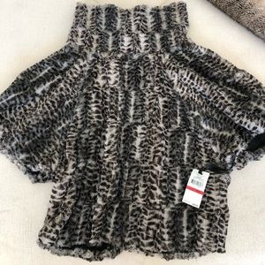 Faux fur top. Brand new. XS